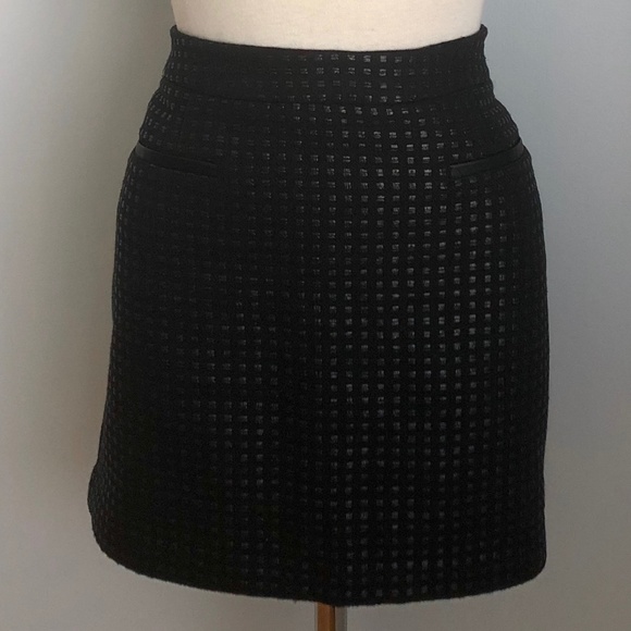 Like-New Tailored Black Gap Leather-Trim Miniskirt - Picture 2 of 9